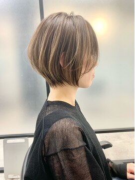 アルトル 池袋(altru) ◇大人可愛い20代30代40代50代前下がりショートボブ丸みショート