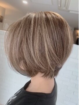 イヴ 新浦安店(Eve) 外国人風かきあげボブ透明感大人ハイライト白髪ぼかしうるツヤ