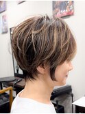 ショートボブ
