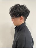 前下がりメンズパーマスタイル