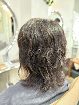 ビィーワンイースト(Be 1 EAST) ミディアムパーマ