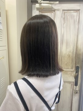 コトナ 越谷店 透明感|オリーブグレージュ|切りっぱなしボブ|ミディアム