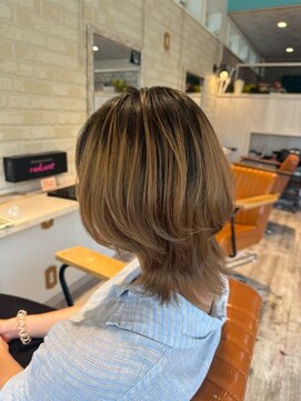 美容室 アルテモーダ くびれレイヤー
