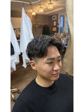 ツイストピンパーマ　ピンパーマ　メンズパーマ　メンズカット