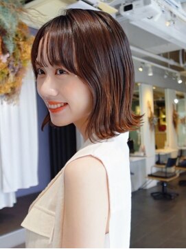 トリコ ショップアンドヘアサロン(tricot shop hair salon) 外はねミディアム/切りっぱなし/くびれミディ