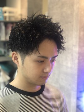 ヘアールームノア(Hair room Noa) センターパートツーブロックツイストスパイラル