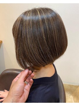 ソルドット バイ オハナ(sol.by ohana) 30代40代５０代女性白髪ぼかしハイライトスタイル　ボブ