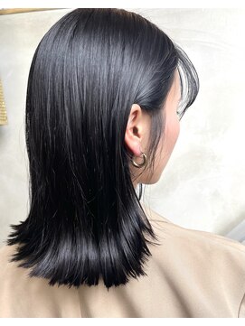ランベリー(LANVERY) [酸性ストレート,縮毛矯正]外ハネ黒髪スタイル