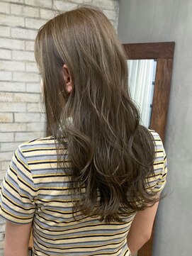 アイティー バイ アルバム 浦和店(IT by ALBUM) オリーブグレージュ_外ハネボブセクションカラー_ba398851