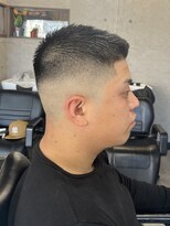 米澤理髪店(YONEZAWA)&nbsp;25mm BUZZ × MID FADE
