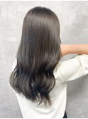しっとり質感×オリーブグレージュ