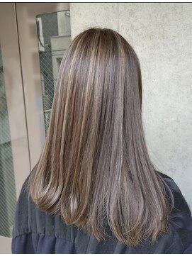 カナタバイフィール 西荻窪(CANATA by feel) ハイライト／グレージュ