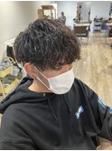 刈り上げセンターパートサーフカールブルーブラッフェザーパーマ