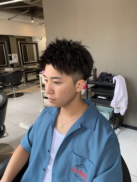 アイズ 海老名(AIZU) スウィングアップバングジェットモヒカンフェードカットショート