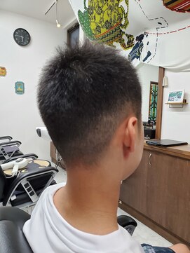 バーバースマイルケーアンドケー(BARBER SMILE K&K) ソフモヒ風スポーツ狩り