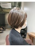 ショートボブ