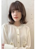 大人レイヤーボブくびれヘアやわらかグレージュカラー