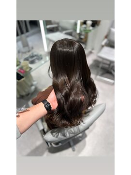 ユニック ウメダ(unique UMEDA) アッシュブラウン