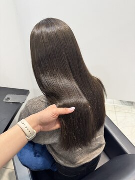 イルミ(iLUMi) iLUMi × アディクシーカラー