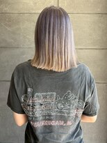 ディスコネクト(DISCO-N-NECT)&nbsp;切りっぱなしボブ グラデーションカラー ブリーチ ハイトーン