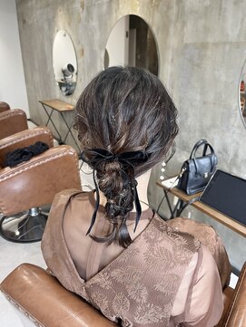 ノエル ヘアー アトリエ(Noele hair atelier) ☆ツイン編み下ろし☆