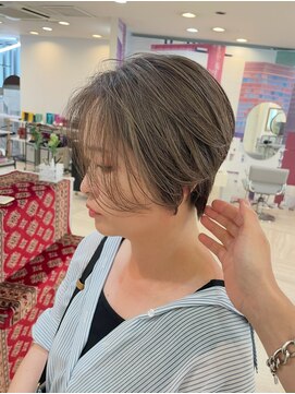 【山田】白髪ぼかしとショートヘア