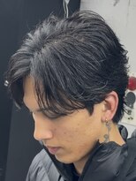 オーバル ジングウマエ(OVARL jingumae)&nbsp;ミディアムフェザーパーマセンターパート