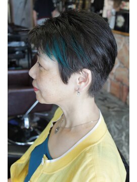 オーバーキャプテンネイキッド(OVER CAPTAIN NAKED) ミセスベリーショート×ワンポイント個性派カラー