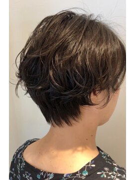 ビーハイブ 一番町店 アヴェダ(BEHIVE) パーマで簡単スタイリング！マッシュショート☆