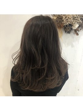 マド ヘア(mado hair) ゆるふわセミロング