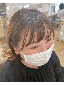 ルシード スタイル レクラ 栄生店(L'UCIDO STYLE L'eclat) 肩ラインの切りっぱなしボブ