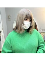 チャプター 問屋町(chapter)&nbsp;ケアブリーチアンブレラカラーホワイトベージュ顔まわりレイヤー