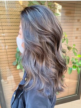 ヨロ 小岩(YOLO) ハイライトカラーミルクティーベージュケアブリーチダブルカラー