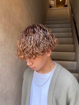 ルーム(.room.) 波巻きパーマ