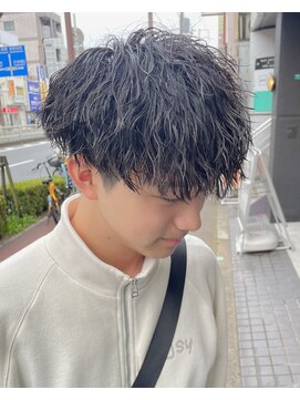 フリーク バーバーショップ 都島店(FREAK BARBER SHOP) 黒髪王道モテマッシュ縦落ちツイストスパイラルパーマ