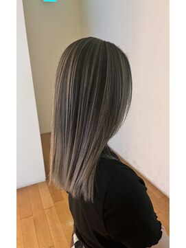 スティーン(STEEN) バレイヤージュ