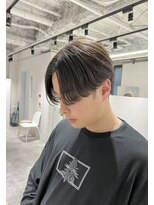 キートス(Kiitos)&nbsp;刈り上げ前下がりセンターパート