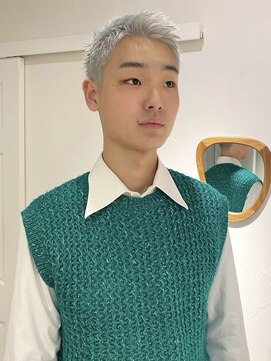 レス 伏見(LESS) ホワイトカラー