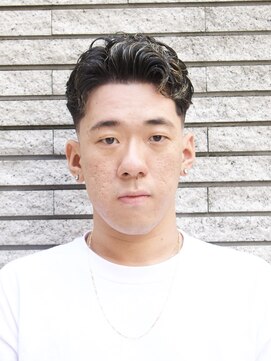 ザバーバー 渋谷(THE BARBER) ミドルスキンフェード＋アクティブパーマ