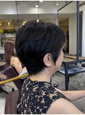 黒髪ショートくびれショートオーガニックカラー骨格補正
