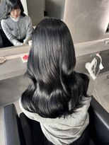 トーン(tone)&nbsp;ブルーブラックカラー/透明感カラー/暗髪カラー/韓国風巻き