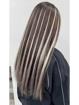 エミーバイモアムー(Emmie byMoremuu) 【RYUKI】ハイライトエクステ