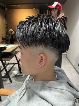 スウェル 柏店(Swell) MEN’S HAIR/サーフカール/刈り上げセンターパート/柏