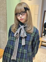 オーセンヘア(AUTHEN.HAIR) ハイトーンベージュ×レイヤーカット