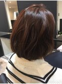 コテ巻き仕上げのピンクボブで
