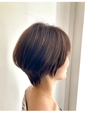 エミュスト(Emuest) 大人可愛いショートボブ