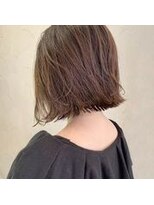 クオリス 上福岡店(QUALIS)&nbsp;外ハネ/切りっぱなしボブ/アッシュ/艶カラー/20代30代40代