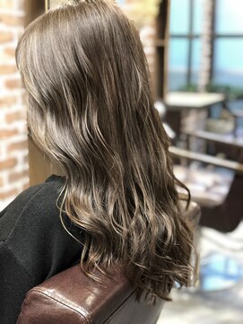 チョビー 銀座(chobii) チョビー銀座桜井ハイライトグレージュイルミナカラー