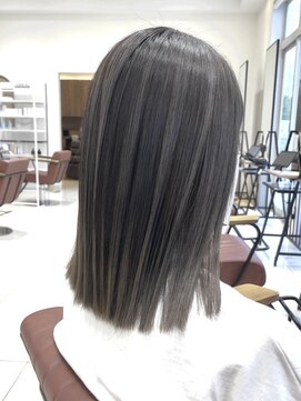 クアトログランシュ ひたちなか店(QUATRO×GranCieux) エアタッチバレイヤージュ×ナチュラルグレージュ