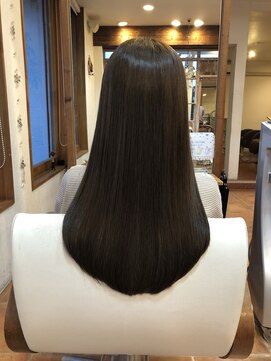 アミュゼラヴィ(amuser ravie) うる艶ストレート/アッシュブラック/アッシュオリーブ